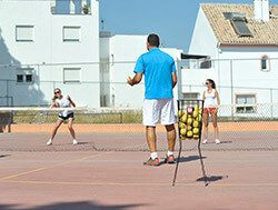 Campamento Albergue, Marbella